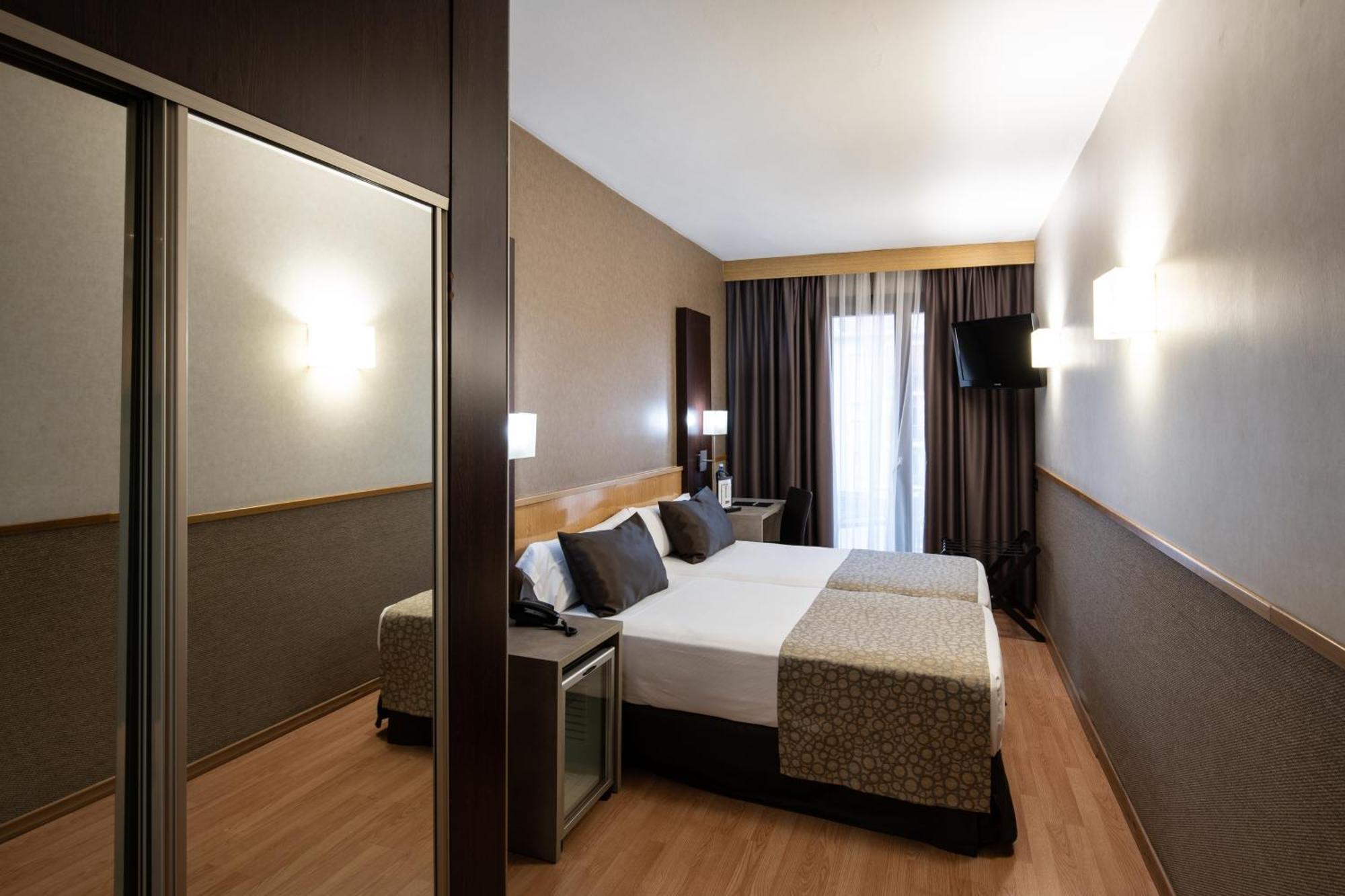 Catalonia Sagrada Familia Hotel Barcelona Quarto foto