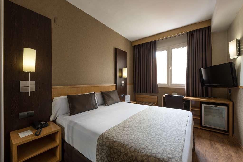 Catalonia Sagrada Familia Hotel Barcelona Quarto foto
